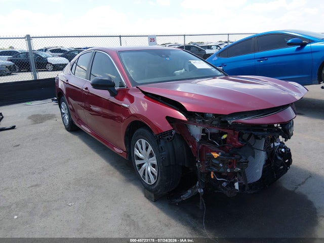 2021 Toyota Camry Le Hybrid მანქანა იყიდება აუქციონზე, vin: 4T1C31AK1MU548240, აუქციონის ნომერი: 45723178