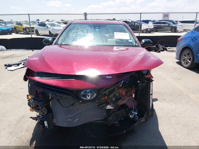 2021 Toyota Camry Le Hybrid მანქანა იყიდება აუქციონზე, vin: 4T1C31AK1MU548240, აუქციონის ნომერი: 45723178