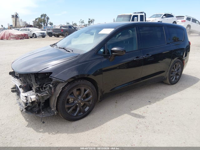 Продаж на аукціоні авто 2020 Chrysler Pacifica Touring, vin: 2C4RC1FG2LR264095, номер лоту: 45723215