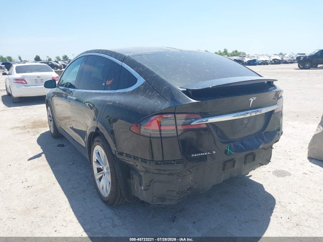 45723221 :رقم المزاد ، 5YJXCDE2XHF077222 vin ، 2017 Tesla Model X 100d/75d/90d مزاد بيع
