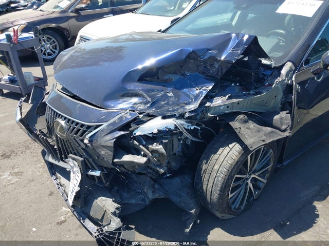 Lexus ES 300H 2024 58ADA1C1XRU048706 Image 6