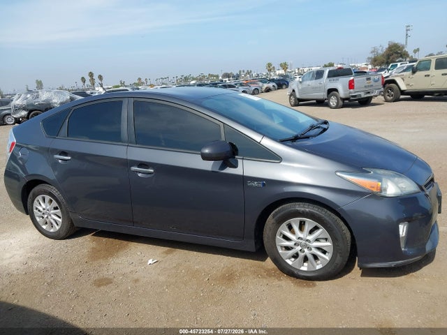 2014 Toyota Prius Plug-in მანქანა იყიდება აუქციონზე, vin: JTDKN3DP0E3053743, აუქციონის ნომერი: 45723254