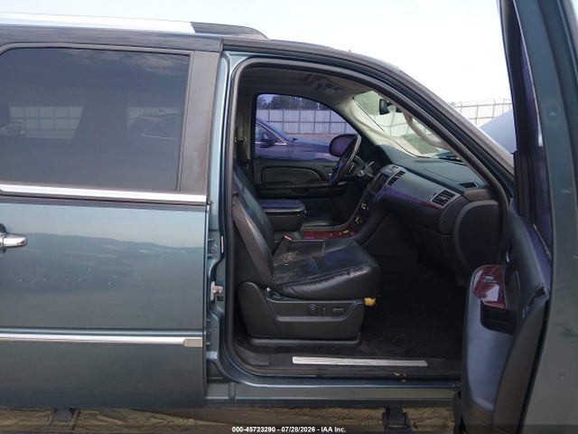 Продаж на аукціоні авто 2008 Cadillac Escalade Esv, vin: 1GYFK66818R108570, номер лоту: 45723290
