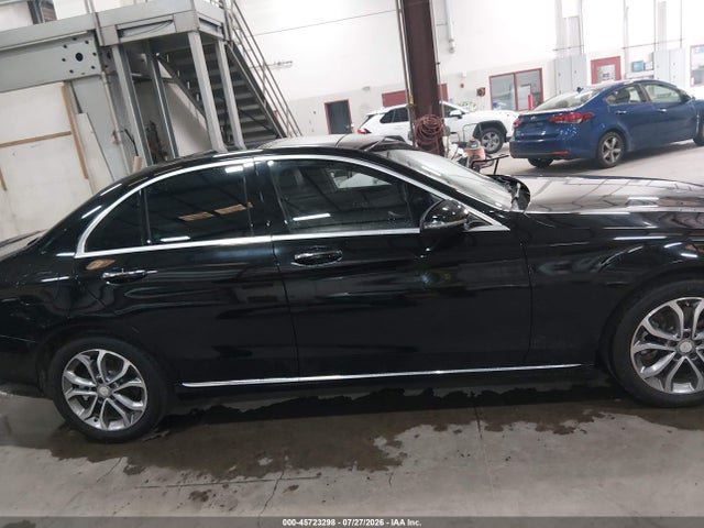 55SWF4KB7GU136425 Mercedes-Benz C 300 4matic