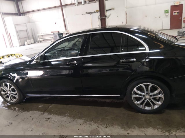 55SWF4KB7GU136425 Mercedes-Benz C 300 4matic
