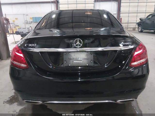 55SWF4KB7GU136425 Mercedes-Benz C 300 4matic