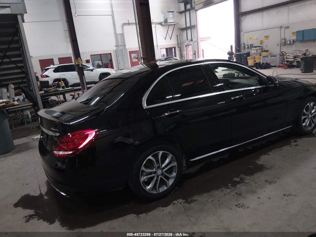 55SWF4KB7GU136425 Mercedes-Benz C 300 4matic