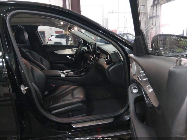 55SWF4KB7GU136425 Mercedes-Benz C 300 4matic