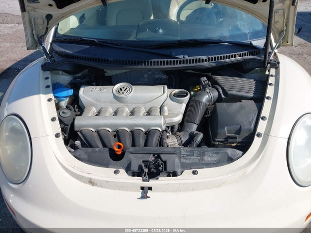45723308 :رقم المزاد ، 3VWPF31Y88M402115 vin ، 2008 Volkswagen New Beetle S مزاد بيع