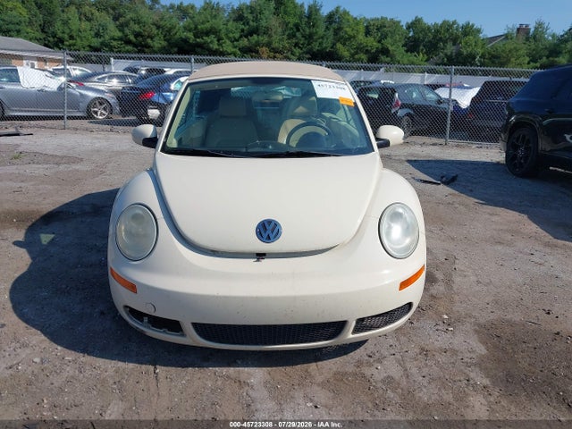 45723308 :رقم المزاد ، 3VWPF31Y88M402115 vin ، 2008 Volkswagen New Beetle S مزاد بيع