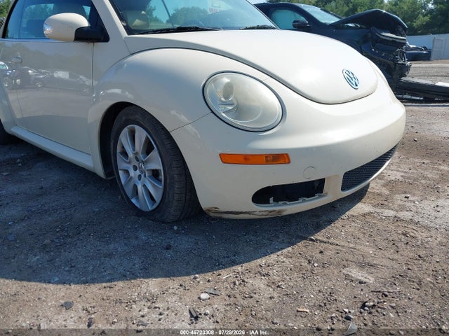 45723308 :رقم المزاد ، 3VWPF31Y88M402115 vin ، 2008 Volkswagen New Beetle S مزاد بيع
