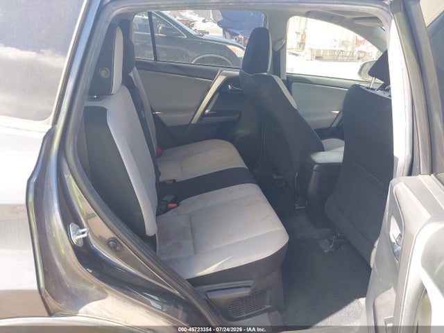 JTMRJREV2HD136275 Toyota Rav4 Hybrid Xle