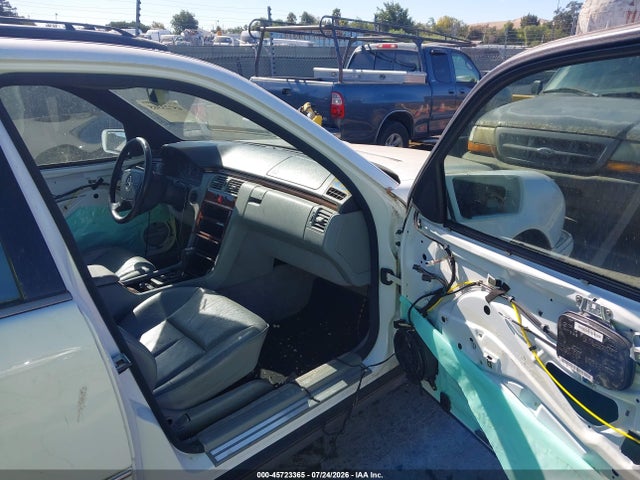 Aukcja sprzedaży 1998 Mercedes-benz E 320, vin: WDBJF65F6WA657129, numer aukcji: 45723365