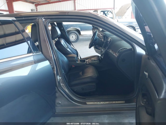 Chrysler 300C 2017 2C3CCAETXHH521882 Image 5