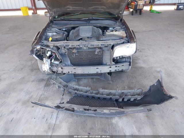Chrysler 300C 2017 2C3CCAETXHH521882 Image 6