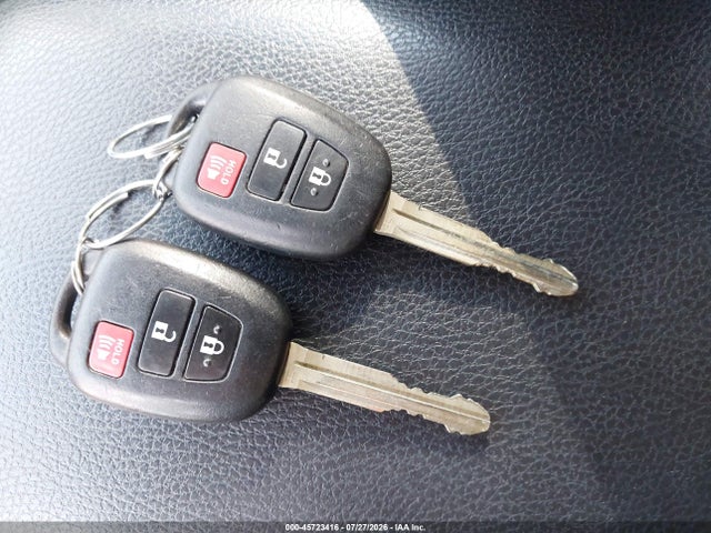 Toyota RAV4 LE 2017 2T3BFREV7HW600652 Image 11