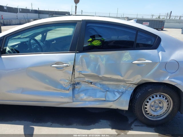 KIA FORTE LX 2017 3KPFK4A76HE057538 Image 6