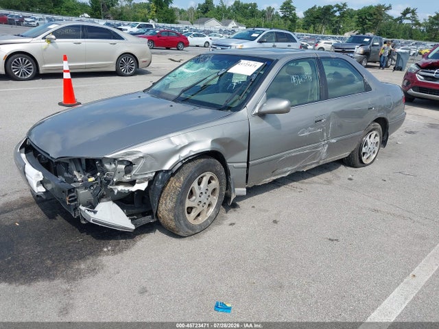 45723471 :رقم المزاد ، 4T1BF28K2XU076410 vin ، 1999 Toyota Camry Xle V6 مزاد بيع