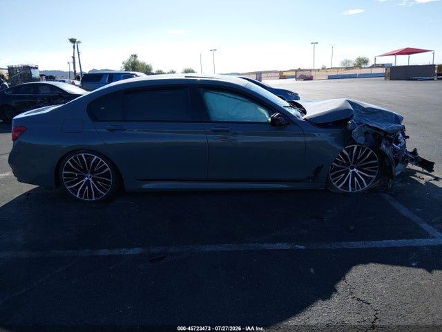 WBA7F0C56JGM23918 BMW 750i