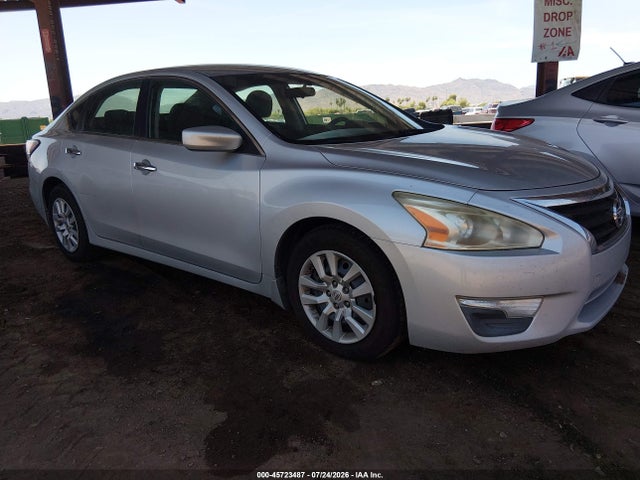 Nissan Altima 2.5 S 2014 1N4AL3AP8EN206112 головне зображення