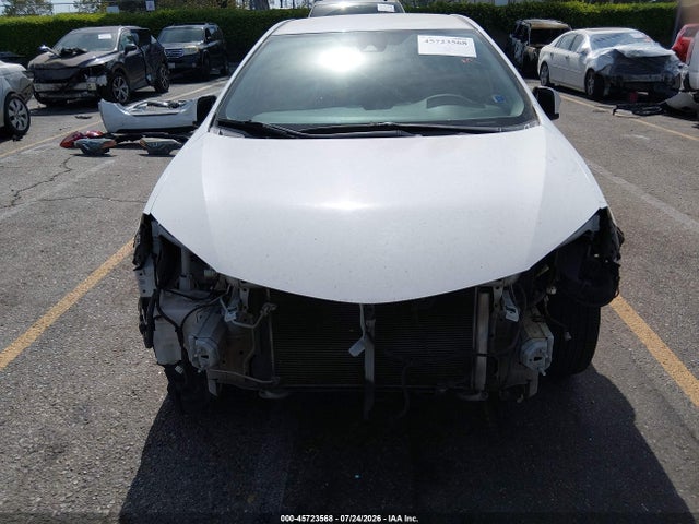 Toyota COROLLA LE 2018 5YFBURHE8JP808234 Image 6