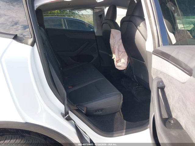 Продаж на аукціоні авто 2026 Tesla Model Y All-wheel Drive/long Range Launch Series/premium All-wheel Drive, vin: 7SAYGDEE1TF345363, номер лоту: 45723602