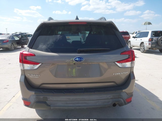 Продаж на аукціоні авто 2021 Subaru Forester Premium, vin: JF2SKAJC2MH526267, номер лоту: 45723609