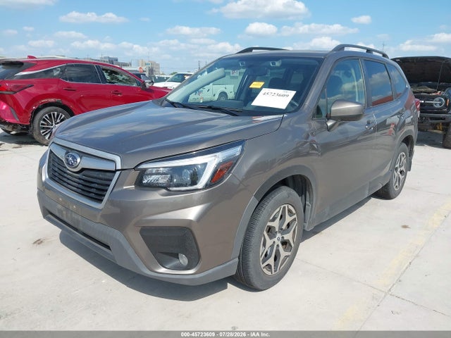 Продаж на аукціоні авто 2021 Subaru Forester Premium, vin: JF2SKAJC2MH526267, номер лоту: 45723609