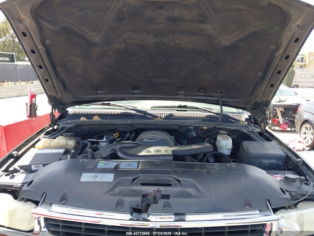 2005 Chevrolet Tahoe Ls მანქანა იყიდება აუქციონზე, vin: 1GNEC13V25R142550, აუქციონის ნომერი: 45723668