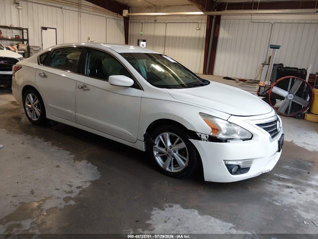Auction sale of the 2015 Nissan Altima 2.5 Sv, vin: 1N4AL3AP3FC181973, lot number: 45723701