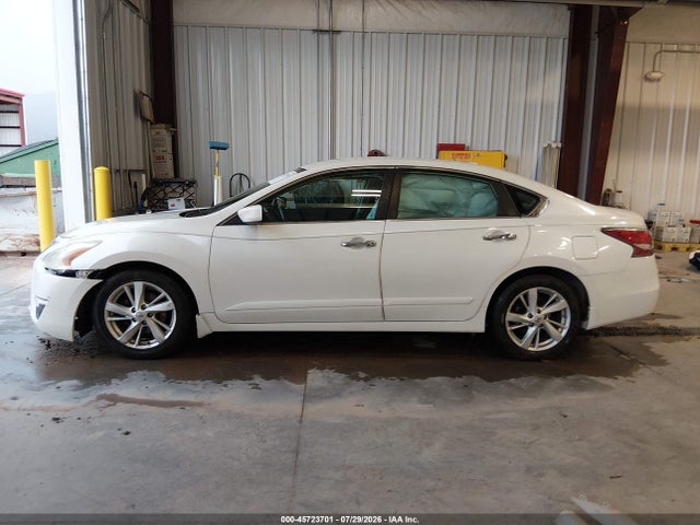 Auction sale of the 2015 Nissan Altima 2.5 Sv, vin: 1N4AL3AP3FC181973, lot number: 45723701
