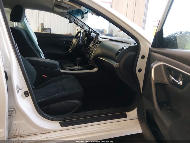 Auction sale of the 2015 Nissan Altima 2.5 Sv, vin: 1N4AL3AP3FC181973, lot number: 45723701