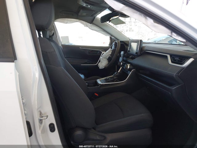 2T3LWRFV6KW043369 Toyota Rav4 Hybrid Le