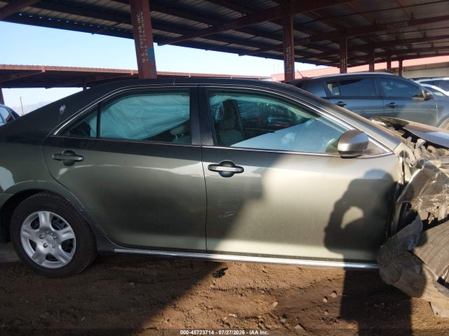 45723714 :رقم المزاد ، 4T4BF1FK2ER337082 vin ، 2014 Toyota Camry Le مزاد بيع