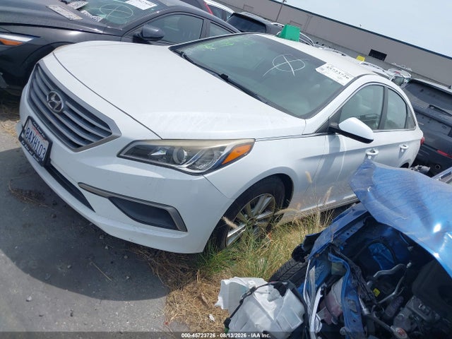 Hyundai SONATA ECO 2017 5NPE24AA7HH527496 Image 2