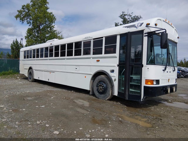 Ic Corporation 3000 Re 2015 4DRBXAAN3FB665665 Image 2