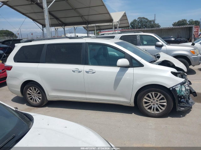 Aukcja sprzedaży 2015 Toyota Sienna Xle 8 Passenger, vin: 5TDYK3DC4FS671440, numer aukcji: 45723767