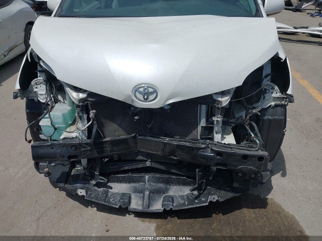 Aukcja sprzedaży 2015 Toyota Sienna Xle 8 Passenger, vin: 5TDYK3DC4FS671440, numer aukcji: 45723767