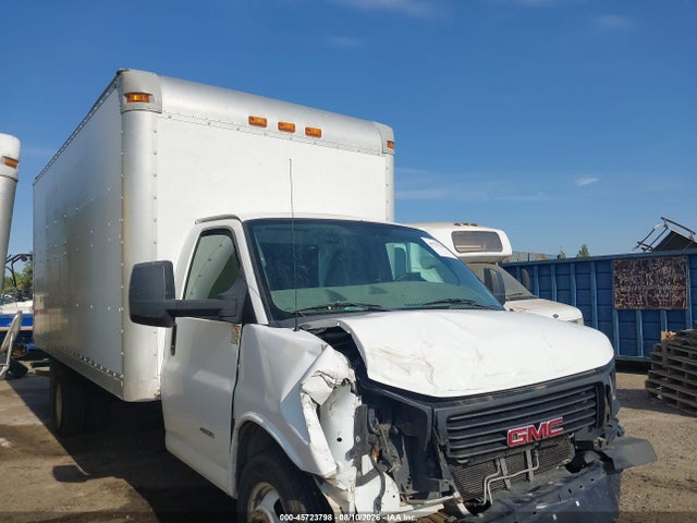 GMC Savana Cutaway 4500 2014 1GD676CG3E1102150 Image 15