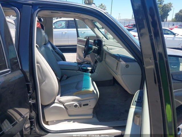 Продажа на аукционе авто 2003 Cadillac Escalade Standard, vin: 1GYEK63N43R250572, номер лота: 45723800
