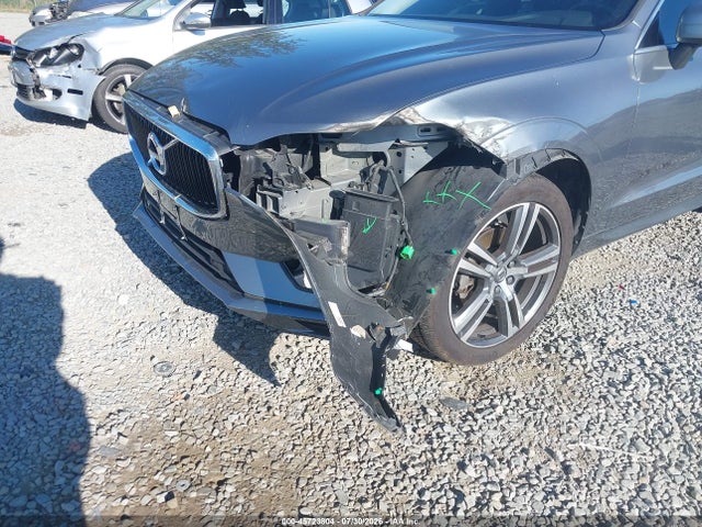 LYV102RK9KB219243 Volvo Xc60 T5 Momentum