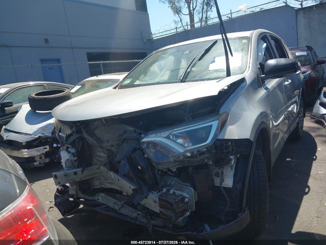 2T3ZFREV0JW503054 Toyota RAV4 LE