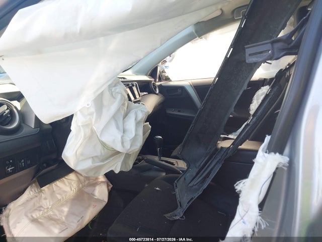 2T3ZFREV0JW503054 Toyota RAV4 LE