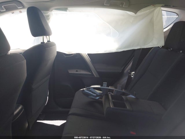2T3ZFREV0JW503054 Toyota RAV4 LE