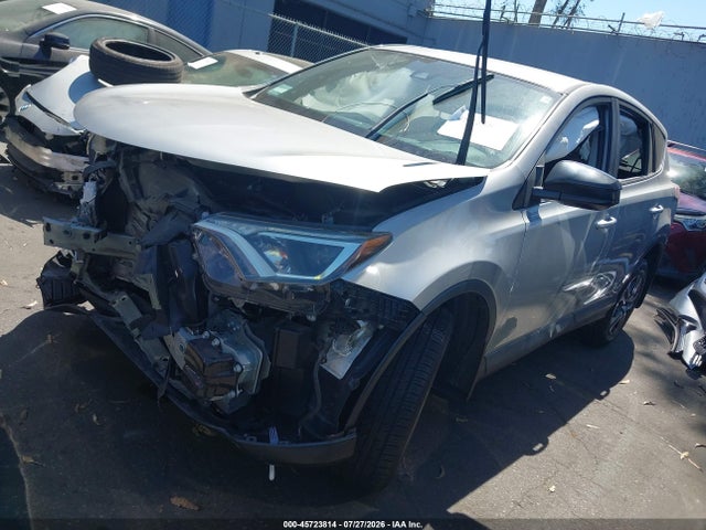 2T3ZFREV0JW503054 Toyota RAV4 LE
