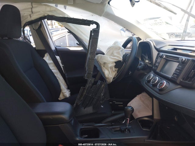 2T3ZFREV0JW503054 Toyota RAV4 LE