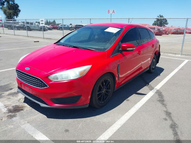 Ford FOCUS SE 2015 1FADP3K28FL370509 Image 2