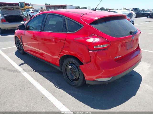 Ford FOCUS SE 2015 1FADP3K28FL370509 Image 3