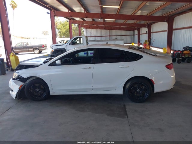 Chrysler 200 S 2015 1C3CCCBG3FN627520 Image 14