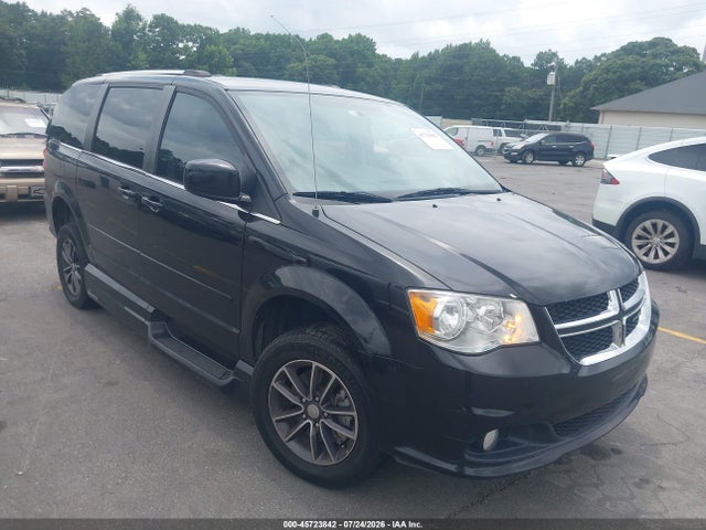 2017 Dodge Grand Caravan Sxt მანქანა იყიდება აუქციონზე, vin: 2C4RDGCG6HR825748, აუქციონის ნომერი: 45723842